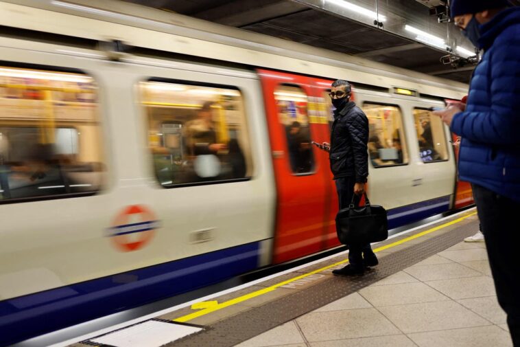 Los conductores del metro de Londres en línea para un gran aumento salarial a partir de abril