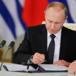Putin firma ley que introduce penas de cárcel por 'noticias falsas' sobre el ejército