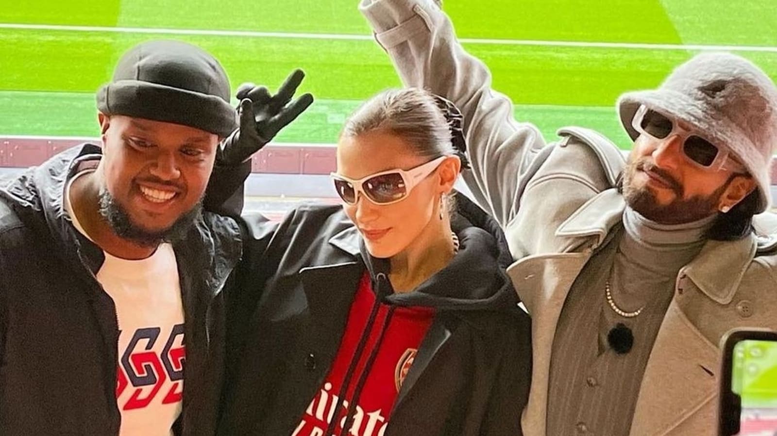  Ranveer Singh posa con Bella Hadid en Londres, los fanáticos lo llaman un 'crossover extraño'.  ver foto
