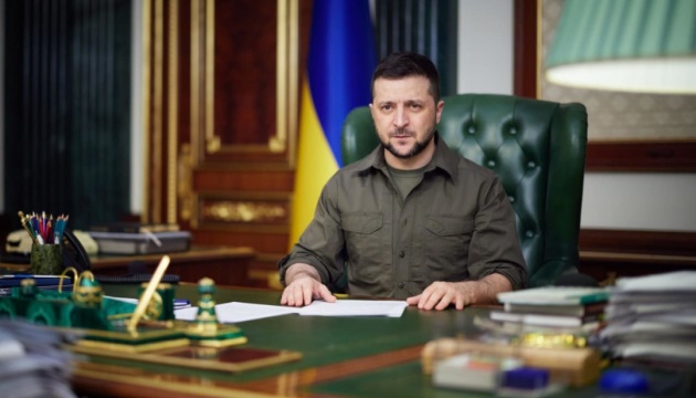 Zelensky se dirigirá a los parlamentos de varios países con un llamado a proporcionar armas a Ucrania
