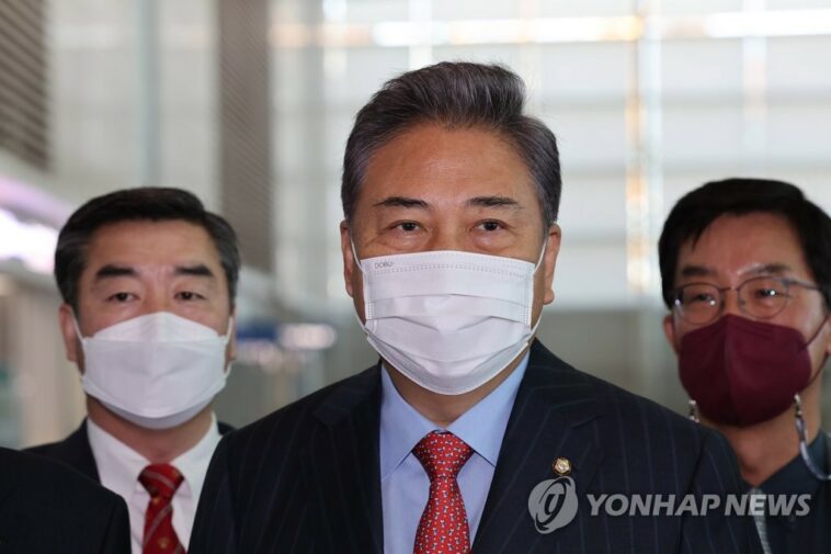 (AMPLIACIÓN) La delegación de Yoon parte hacia EE. UU. para la coordinación de políticas