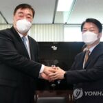 (AMPLIACIÓN) El jefe del equipo de transición busca la cooperación de China para la estabilidad en la península de Corea