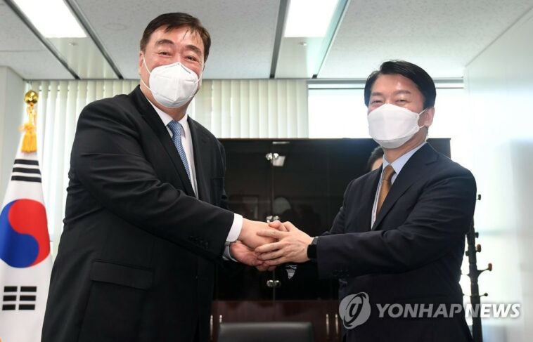 (AMPLIACIÓN) El jefe del equipo de transición busca la cooperación de China para la estabilidad en la península de Corea
