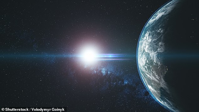 Un asteroide del doble del tamaño del Empire State Building pasará cerca de la Tierra esta noche, según la NASA, pero no se acercará lo suficiente como para causar ningún problema.  Imagen de archivo
