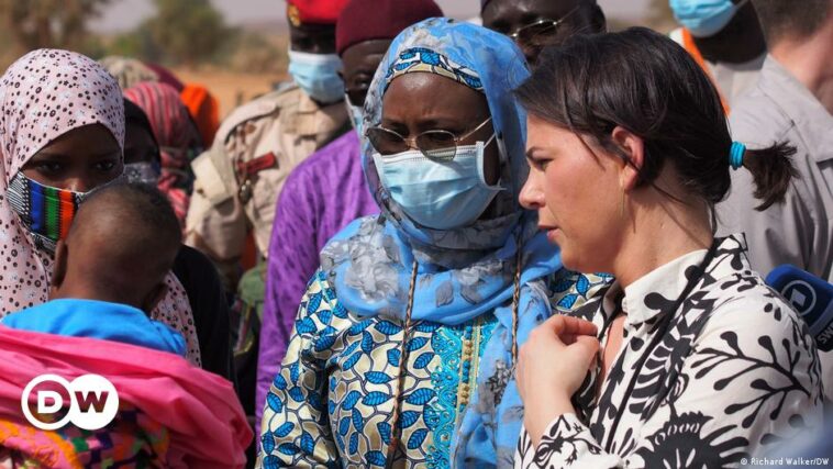 Baerbock de Alemania insta a acelerar la ayuda "para evitar la crisis del hambre" en Níger