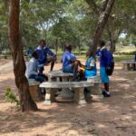 Casi el 50% de los jóvenes de Zimbabue no están en la escuela