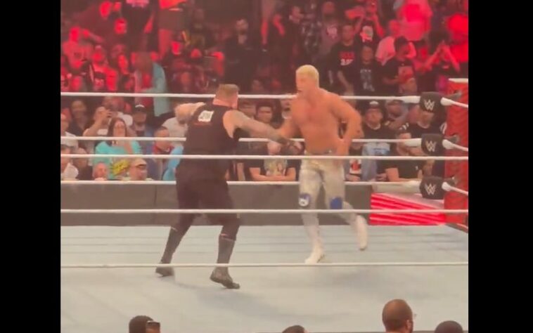Cody Rhodes lucha contra Dark Match después de WWE RAW