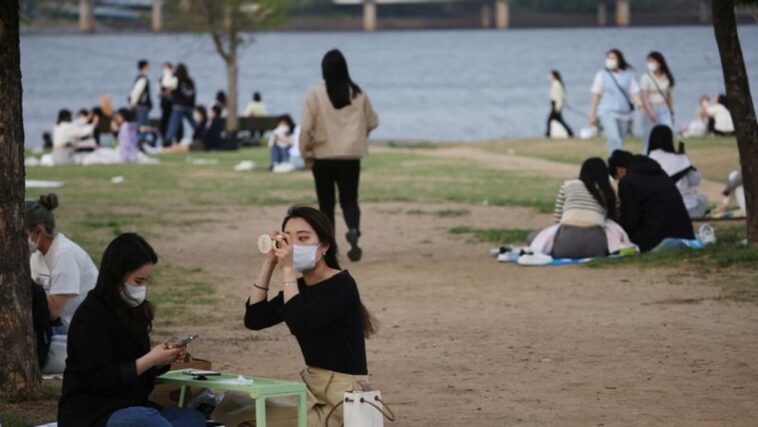 Corea del Sur levantará el mandato de máscaras al aire libre a partir de la próxima semana