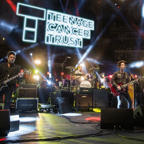 Ed Sheeran, Noel Gallagher, The Who, ACDC, Depeche Mode donan a la subasta de Teenage Cancer Trust