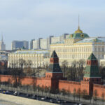 El Kremlin opina sobre las condiciones para la reunión entre Putin y Zelensky