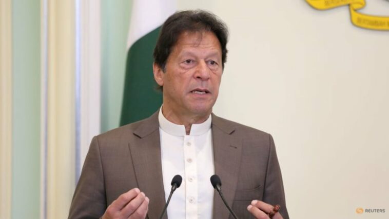 El tribunal superior de Pakistán aplaza la audiencia sobre la medida del primer ministro Khan para bloquear la destitución