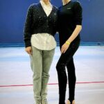 Kabaeva fotografiada, a la izquierda, en el ensayo de su festival deportivo Alina 2022 en VTB Arena, Moscú la semana pasada