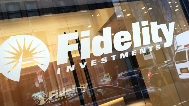 Fidelity ofrece a los inversores 401(k) acceso a bitcoin, el primer proveedor de planes de jubilación en hacerlo