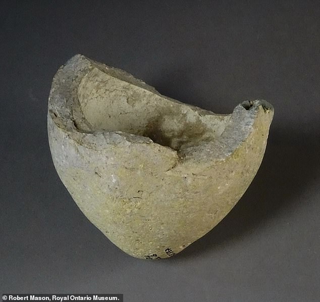 ¿Arsenal?  Las antiguas vasijas de cerámica de los siglos XI y XII en Jerusalén pueden haber sido utilizadas como granadas de mano durante la época de las Cruzadas, según sugiere un nuevo estudio.