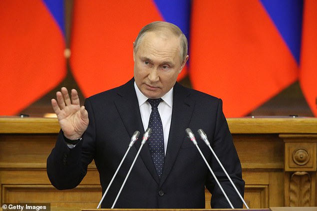 Guerra de Ucrania: Putin sugiere que usará armas nucleares 'si es necesario'