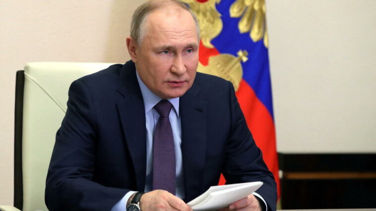 Jefe de la CIA advierte que Putin desesperado podría usar armas nucleares en Ucrania