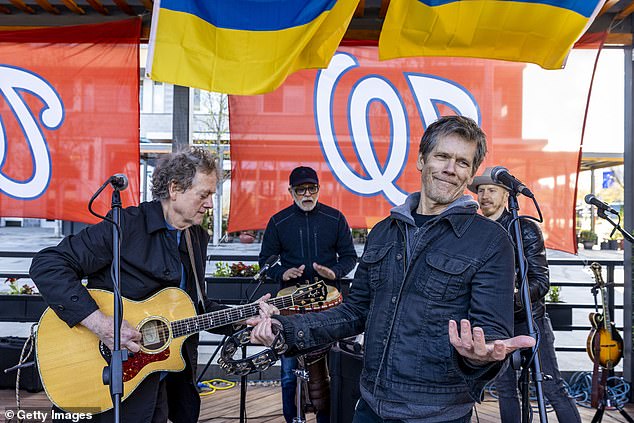Rockeando: The Bacon Brothers realizó un concierto benéfico para Ucrania en Washington, DC el domingo