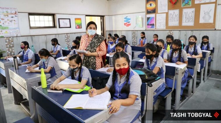'No hay evidencia que demuestre que ir a la escuela aumenta el riesgo de Covid-19': los expertos respaldan la decisión del gobierno de Delhi