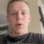 El futbolista del Manchester City, Oleksandr Zinchenko, insta a la gente a seguir hablando