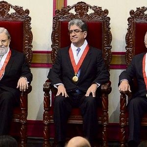 Perú: Una moción presentada contra tres jueces de la Corte Constitucional