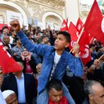 Tunecinos desafían a la policía antidisturbios a protestar contra el presidente |  The Guardian Nigeria Noticias