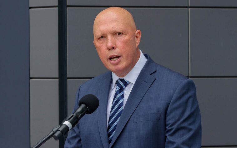 Defensor de refugiados gana apelación de Dutton