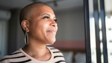 mujeres encuentran una solución ganadora para hacer frente a la caída del cabello |  La crónica de Michigan