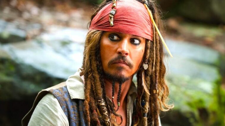 A Jerry Bruckheimer le preguntan si Johnny Depp podría regresar para la película de Piratas del Caribe sin Margot Robbie.  Esto es lo que dice