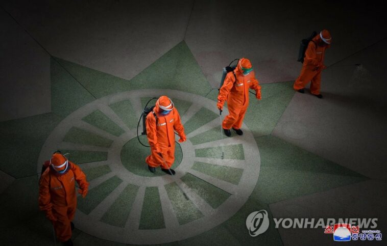 (AMPLIACIÓN) El total de casos sospechosos de COVID-19 en Corea del Norte supera los 2 millones