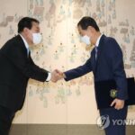 (AMPLIACIÓN) Yoon nombra a Han como primer ministro después de la confirmación parlamentaria