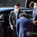 (AMPLIACIÓN) Yoon ofrece ayuda implacable por el COVID-19 a Corea del Norte