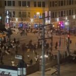 Las imágenes de la escena mostraron a miles de personas corriendo en todas direcciones después de que sonaron los disparos alrededor de las 11 p.m. del viernes en Milwaukee.