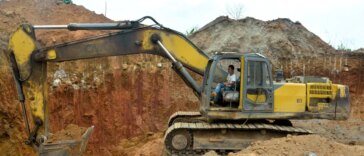 Aldeanos cameruneses protestan por acuerdo de minería de mineral de hierro con China
