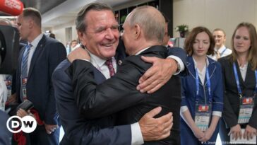 Alemania eliminará los privilegios estatales del excanciller Schröder en medio del escándalo de Rusia