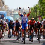 Arnaud Démare triunfa en la quinta etapa del Giro de Italia con un fuerte sprint