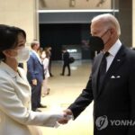 Biden dice que él y Yoon se 'casaron'