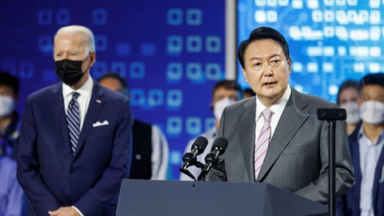 Biden y Yoon de Corea del Sur prometen disuadir a Corea del Norte y abordar nuevas amenazas