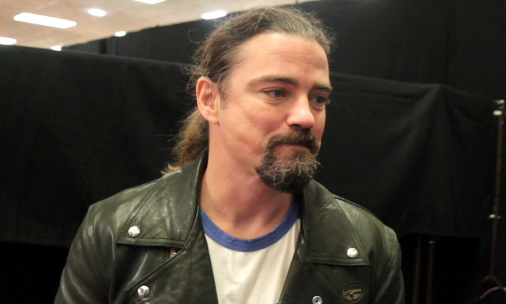 Brian Kendrick se disculpa nuevamente por los comentarios sobre el Holocausto, trabajando con The Survivor Mitzvah Project
