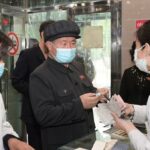 Corea del Norte afirma tener "buenos resultados" en la lucha contra el COVID-19, ya que los casos de fiebre superan los 2 millones