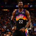 Deandre Ayton 'no se sintió valorado' por los Suns, se espera que reciba la oferta máxima como agente libre, según informe