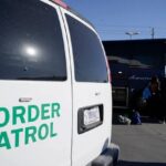 Detienen a 18 personas en casa clandestina cerca de la frontera entre México y Estados Unidos
