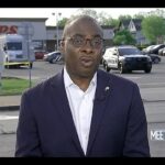 El alcalde de Buffalo, Byron Brown, dijo el domingo que siente que el tiroteo por motivos raciales en el supermercado Tops el sábado será
