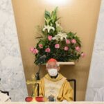 'El martirio es normal': el cardenal católico de Hong Kong celebra una misa después de comparecer ante el tribunal
