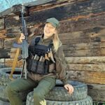 En primera línea: Kristina Dmitrenko, de 22 años, ahora está sirviendo en la Guardia Nacional de Ucrania