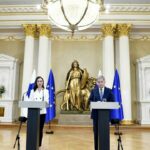 Finlandia y Suecia presentan solicitudes para unirse a la OTAN