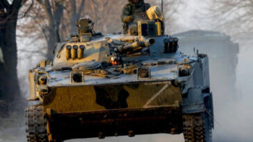 Invasores rusos intensifican operaciones ofensivas y de asalto en dirección a Donetsk
