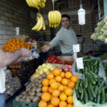 Irán arresta a decenas de personas que protestaban por el aumento repentino de los precios de los alimentos básicos