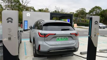 La empresa china de automóviles eléctricos Nio dice que la interrupción de la cadena de suministro, no la demanda, es su mayor problema