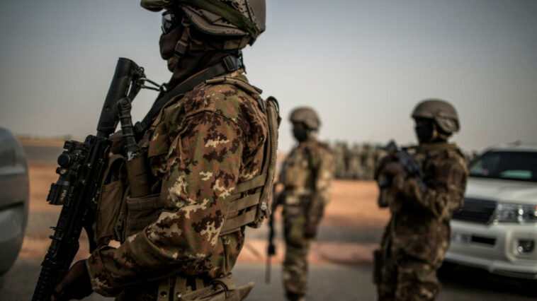 La junta militar de Malí dice que frustró un intento de golpe