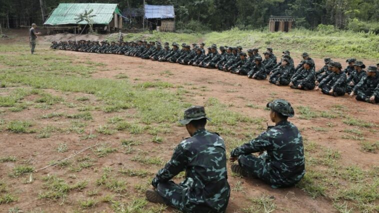 La resistencia de Myanmar insta a Occidente a proporcionar armas para la lucha contra la junta